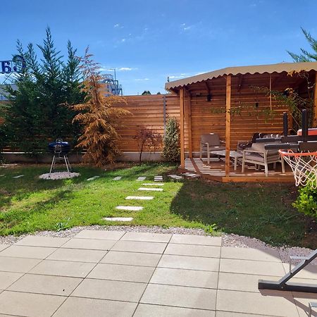 Sika Sunny Garden Apartment Арад Екстериор снимка