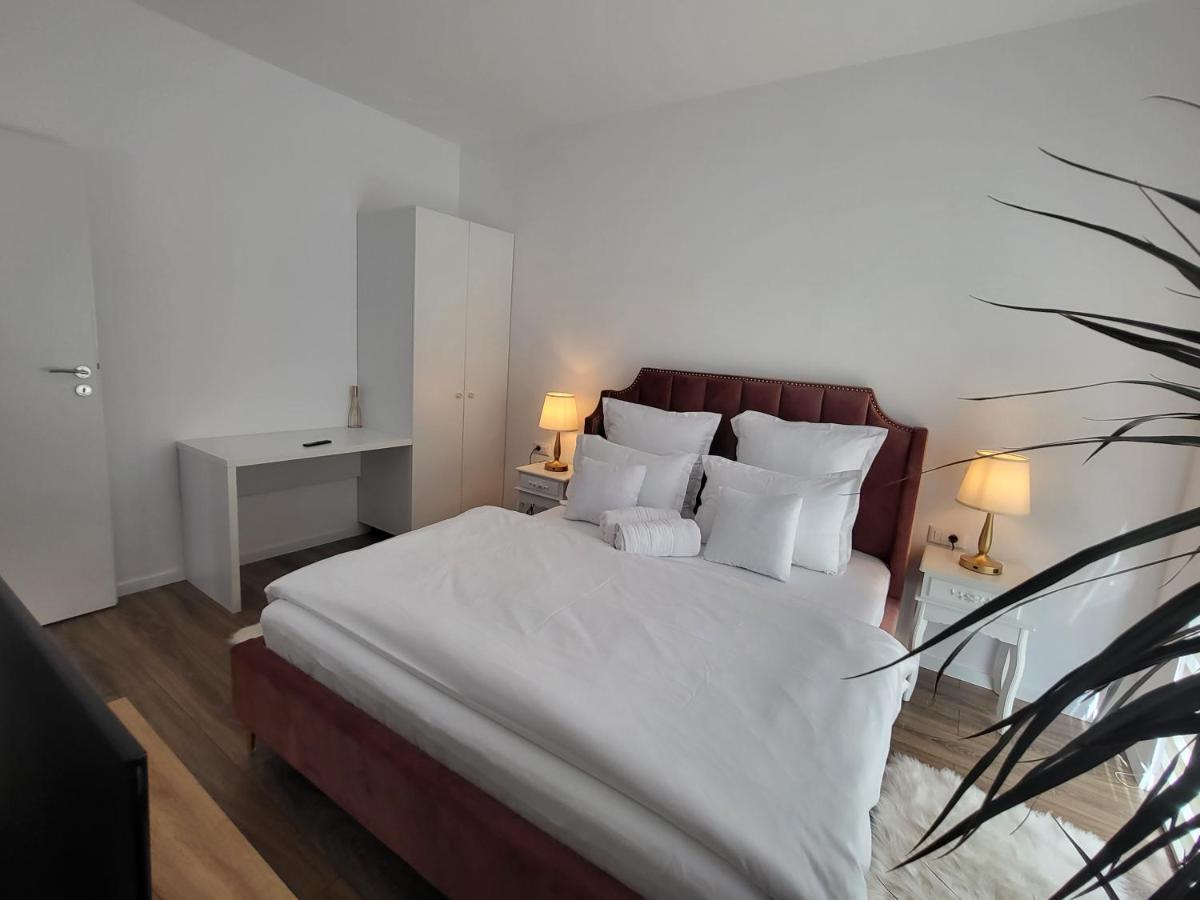 Sika Sunny Garden Apartment Арад Екстериор снимка